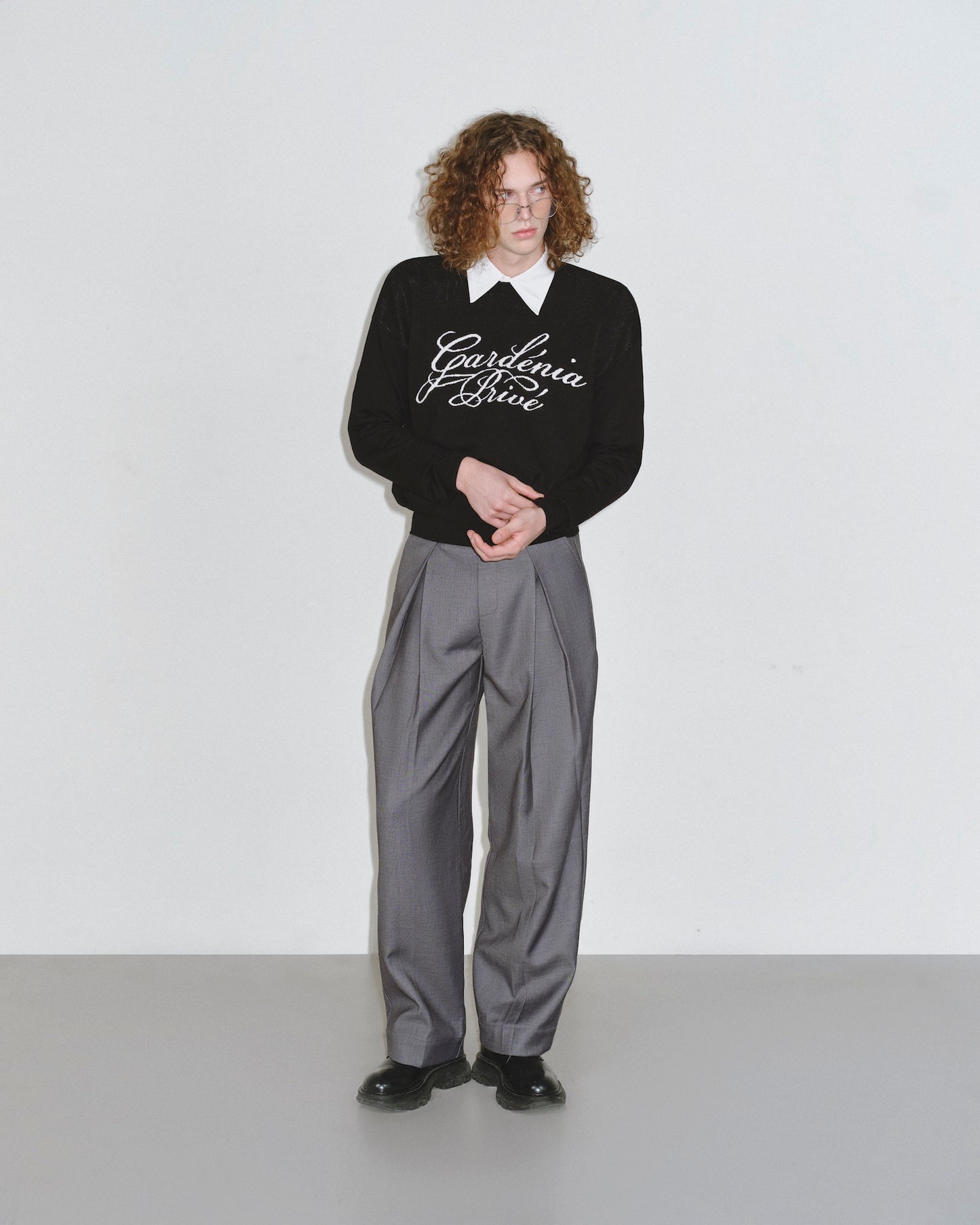 DVRK PRIVÉ GARDENIA LOGO SWEATER - BLACK